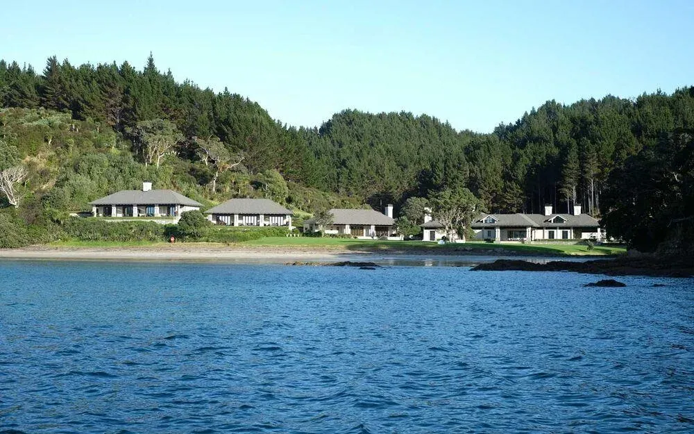 PROTEST FLOTILA INCLUDING BOATS FROM COROMANDEL HEADING TO HELENA BAY photo