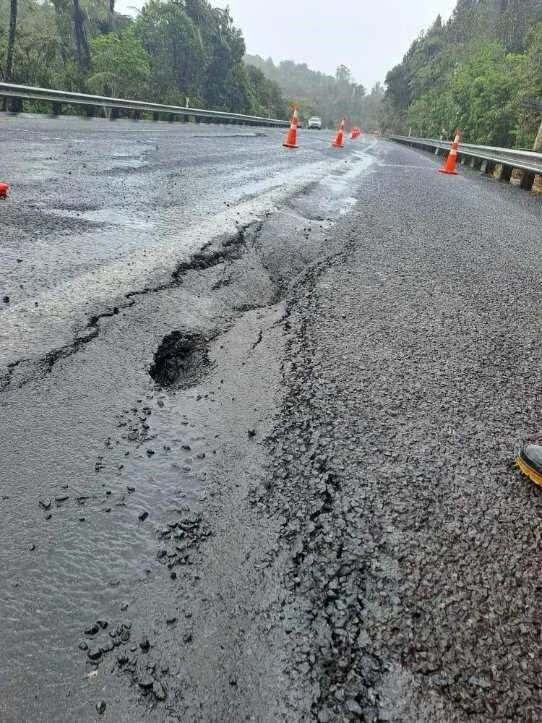 Seymour Gets The Message On Roads photo