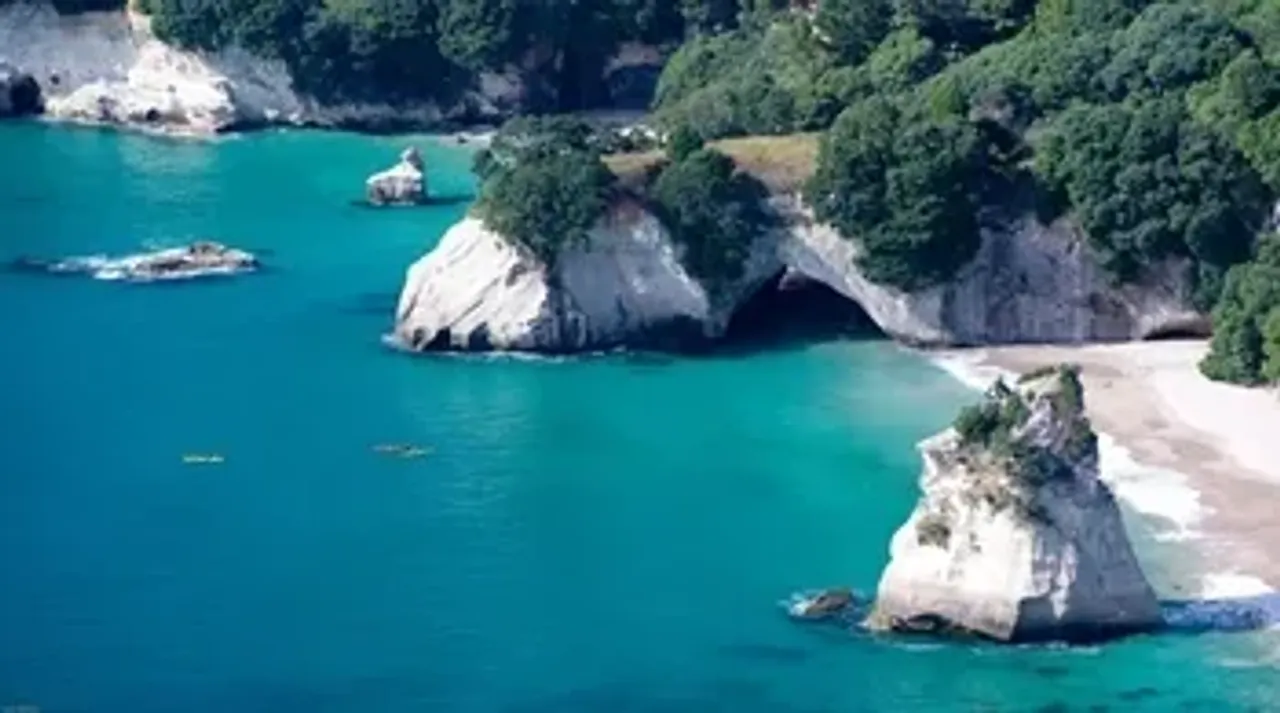 Cathedral Cove Remains As A World’s Top 50 Beach photo