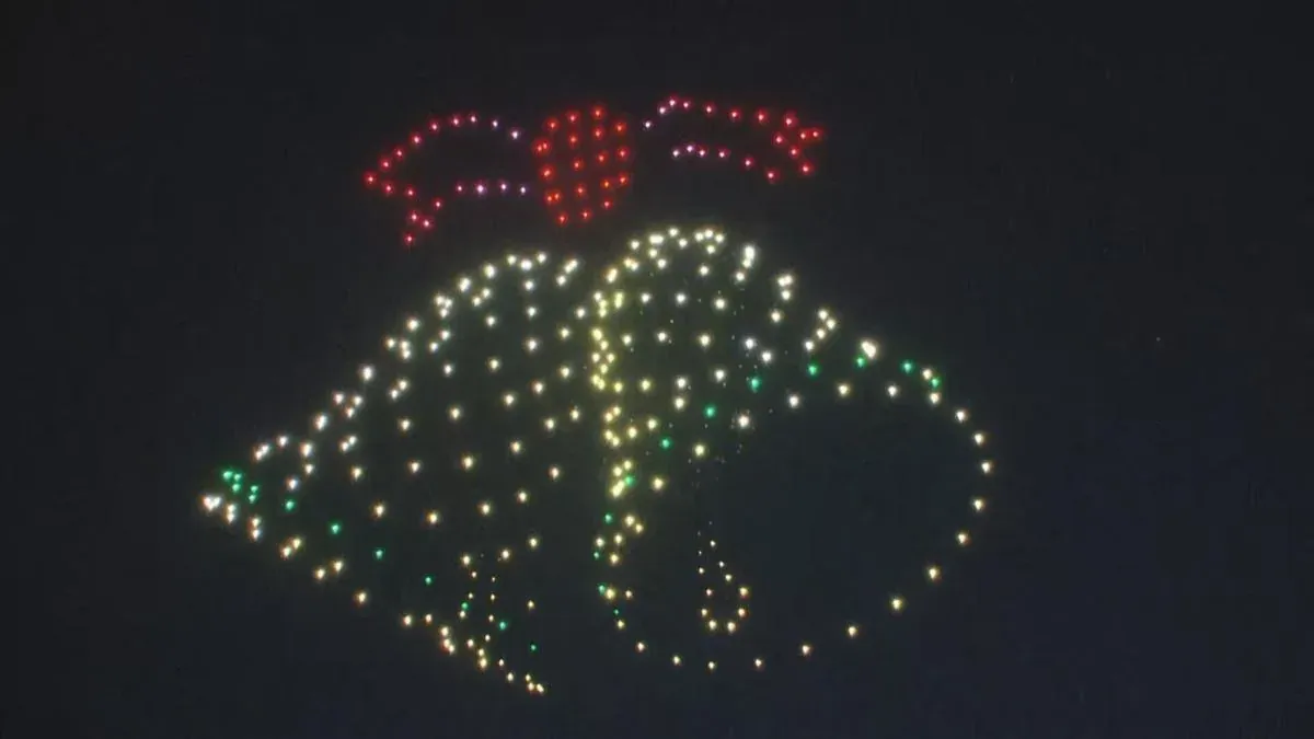MERRY CHRISTMAS FROM INTEL – WHAT YOU CAN DO WITH DRONES AND IMAGINATION photo