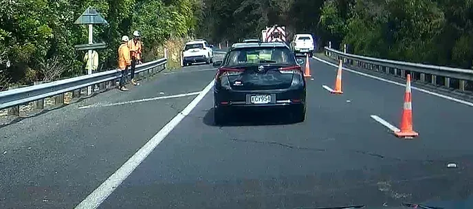 Cracks Keep Kopu Hikuai Highway Closed photo